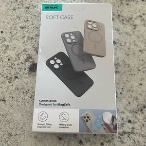 ESR Soft Case 15 Pro Military grade protection and MagSafe